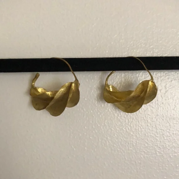 Tribal Hoop Twist Earrings - Picture 1 of 7